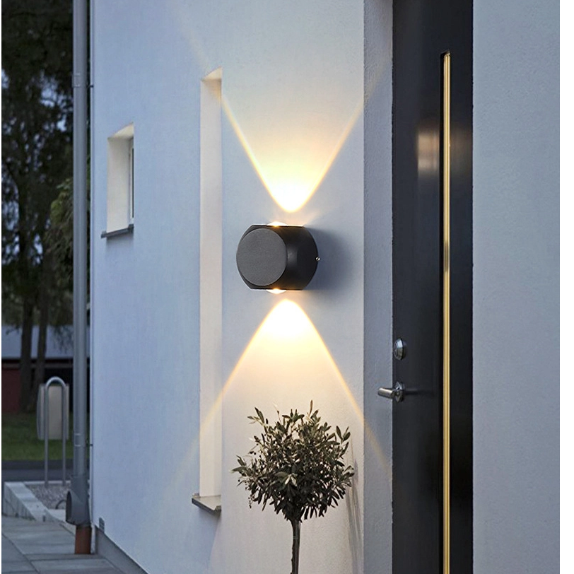 Mi&eacute;rt dr&aacute;g&aacute;bbak a helyi vil&aacute;g&iacute;t&aacute;stechnikai m&aacute;rk&aacute;k D&eacute;l-Amerik&aacute;ban, mint az import&aacute;ltak?