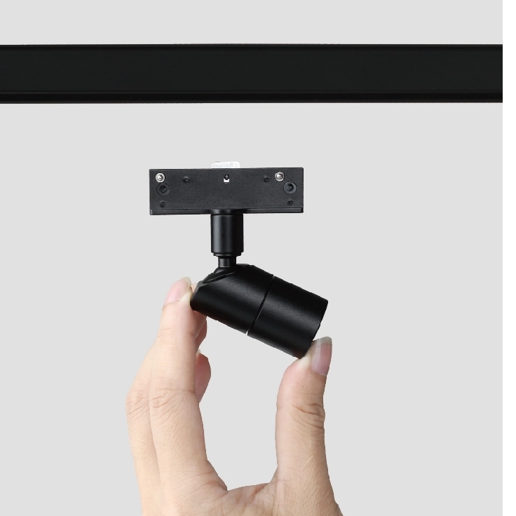 LED磁轨跟踪聚光灯：博物馆柜照明的完美解决方案