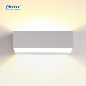 12W 90&deg; IP65 ロングスクエア PC LED ウォールライト、屋外片面発光ウォールランプ Oteshen LBD0380-12