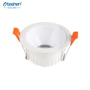 Oprawa wpuszczana typu downlight LED biała, seria LTD15BT, z wąską wiązką 30 stopni